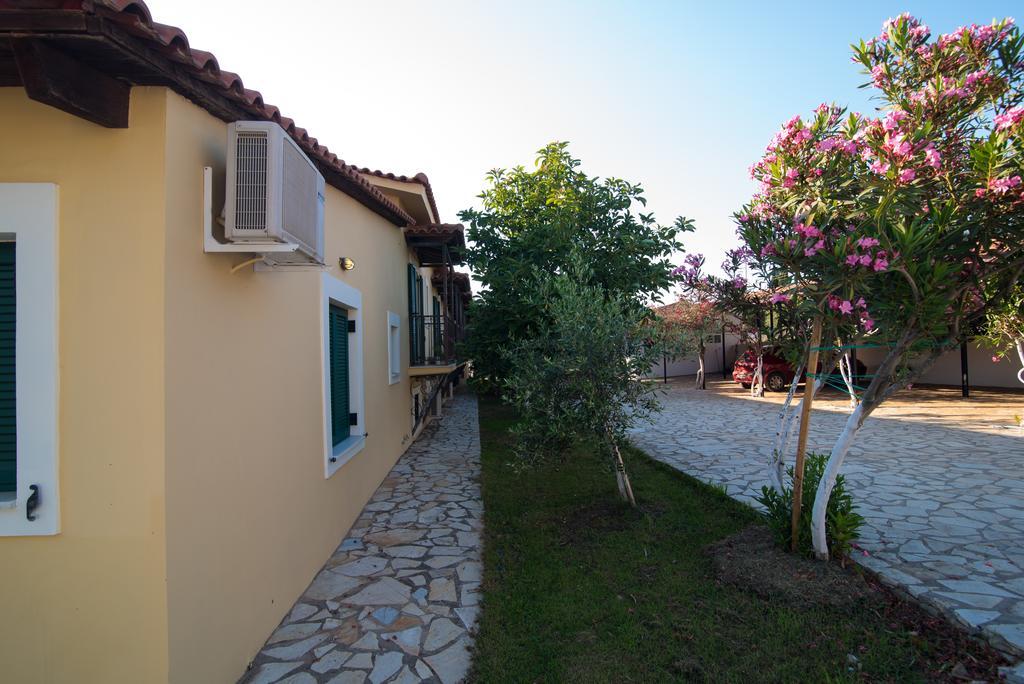 Golden Sand Apartments Vromonéri Kültér fotó